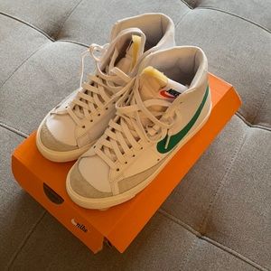 Blazer mid ‘77 vintage lucid green sail white